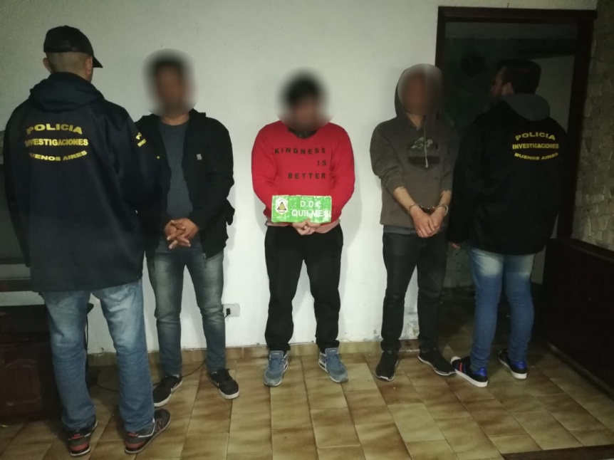 Detienen a tres dealers de cocana y marihuana en Berazategui