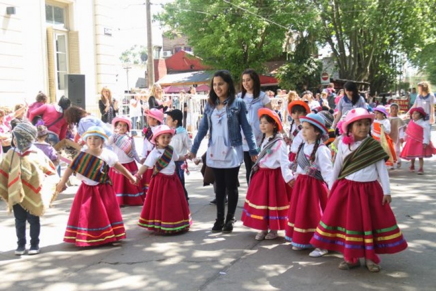 Los jardines municipales varelenses preparan su tradicional desfile anual