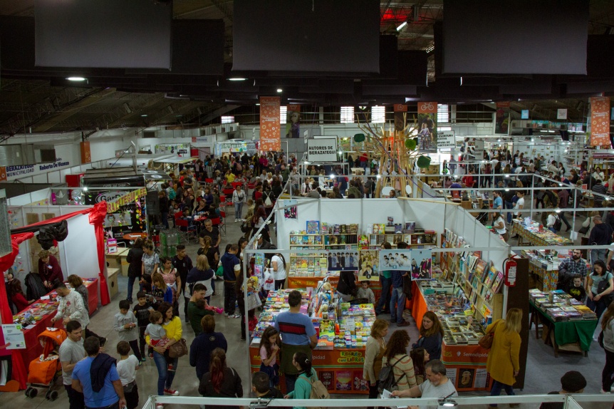 Ya arranc Librarte, la Feria del Libro de Berazategui