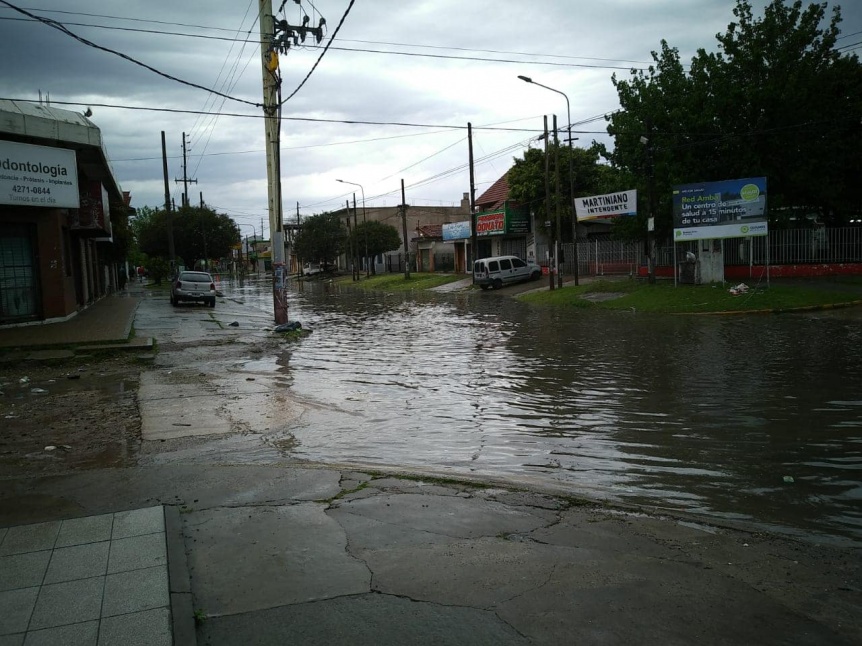 Quilmes se encuentra fuertemente afectada por las lluvias y desborde de los arroyos