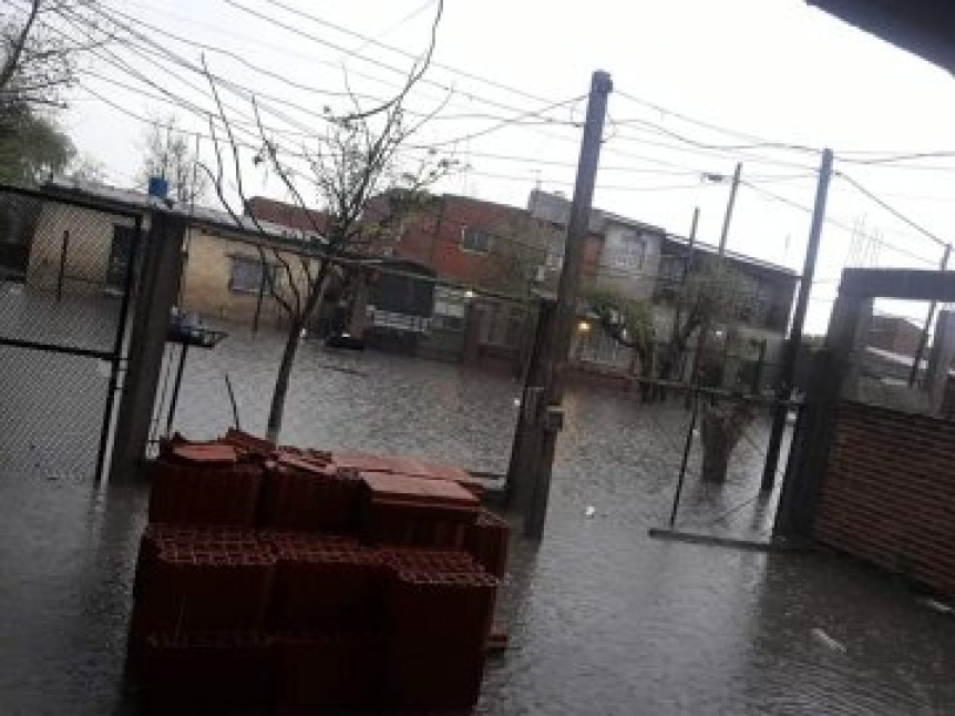 Mayra Mendoza frente a las inundaciones: 