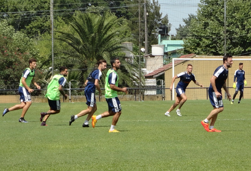 Quilmes se enfrenta a Estudiantes de Caseros en su tercer amistoso