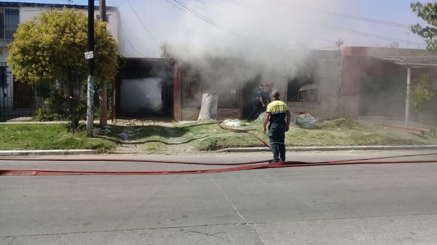 Fuego en una casa de familia dej a varios nios intoxicados por el humo