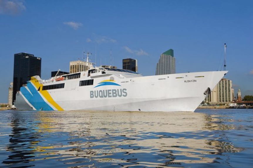 Dos argentinos llegaron a Uruguay con coronavirus en un barco con 250 pasajeros