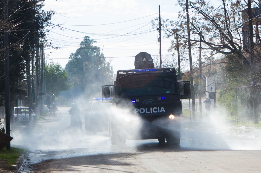 Sanitizacin contra el COVID-19 en barrios de Berazategui