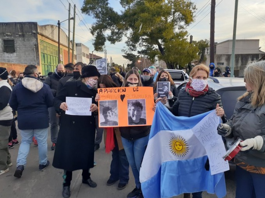 Vecinos de Quilmes oeste reclamaron seguridad y la aparicin de Altamura