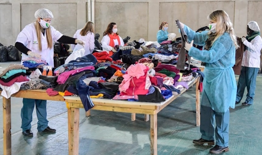El Ropero Solidario de Florencio Varela entreg 60 bultos de indumentaria