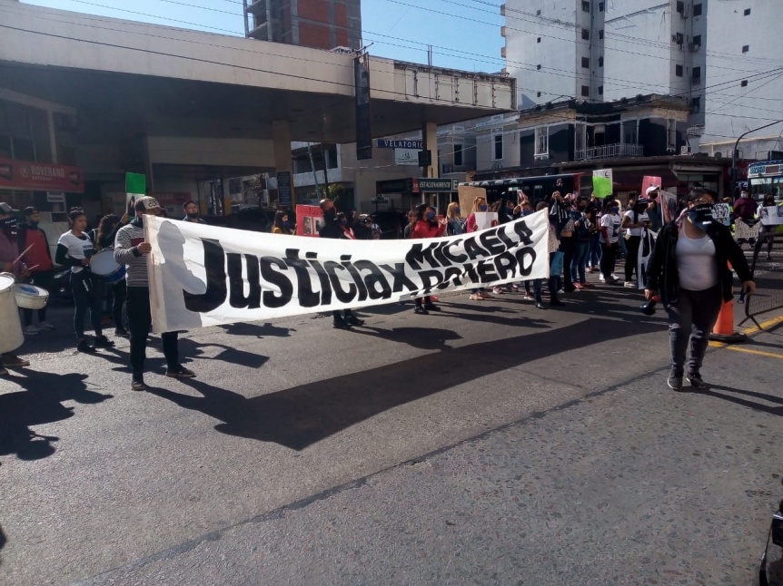 Familiares de Micaela Romero reclamaron justicia en los Tribunales de Quilmes