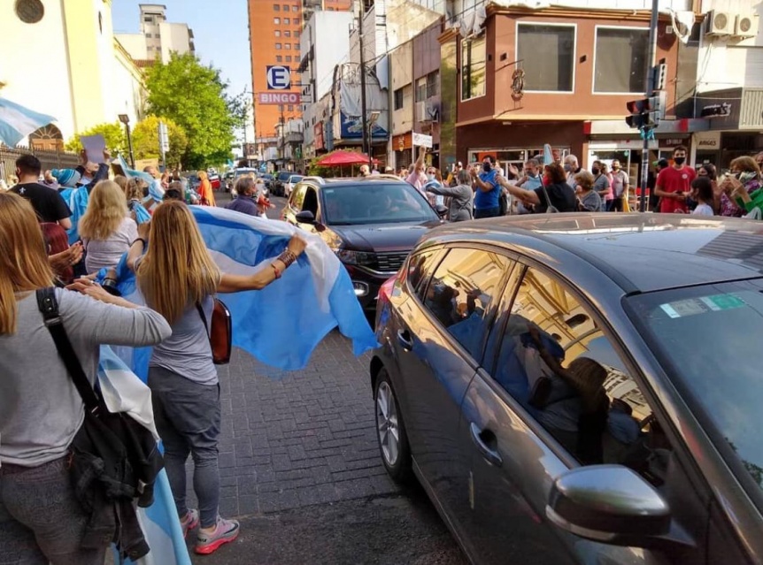 Nueva marcha de la oposicin en el centro de Quilmes